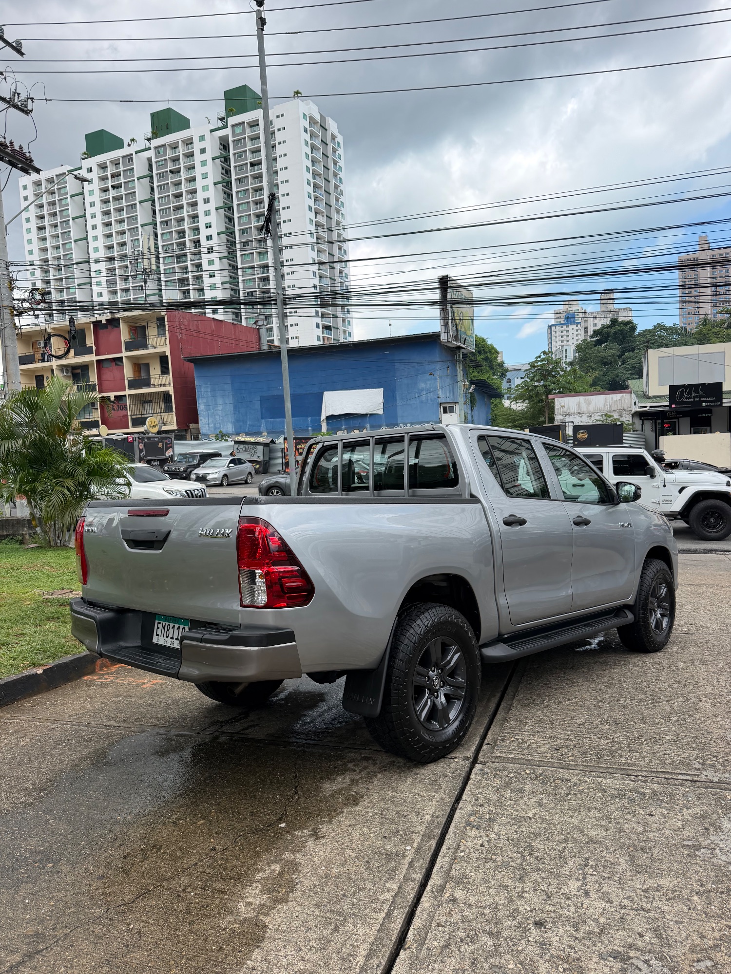 TOYOTA HILUX 2024