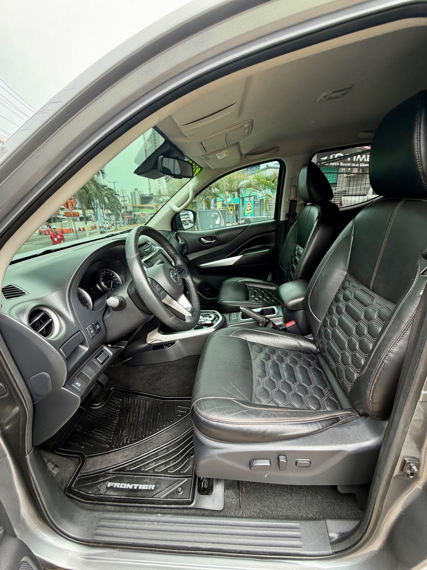 NISSAN FRONTIER 2022