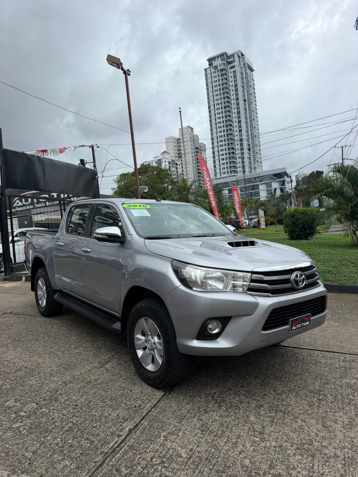 TOYOTA HILUX 2016