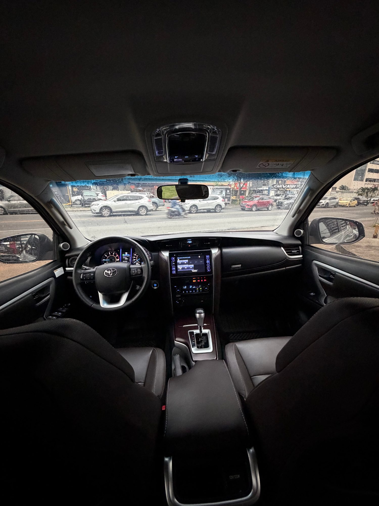 TOYOTA FORTUNER SRV 2018