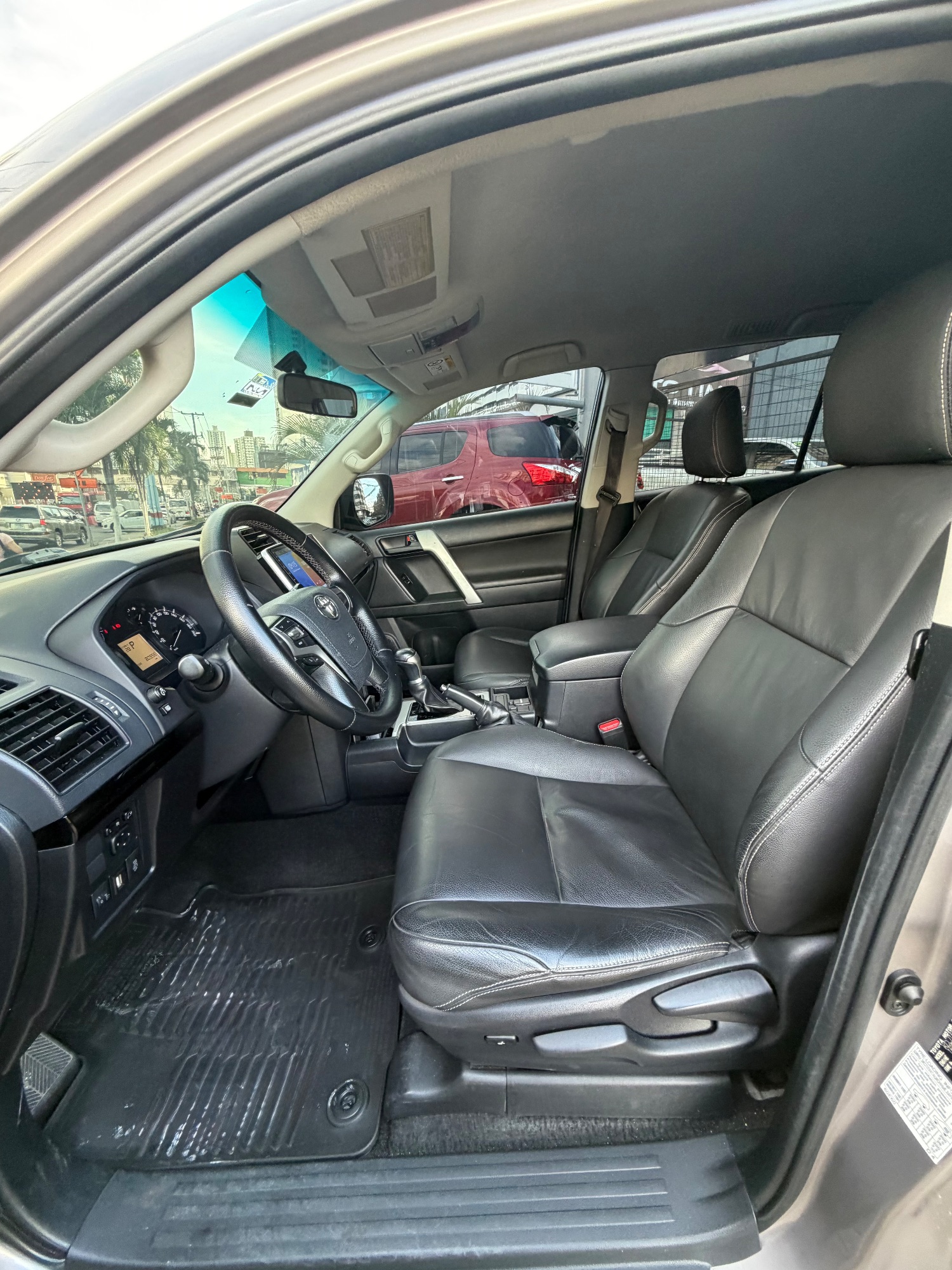TOYOTA PRADO 2019