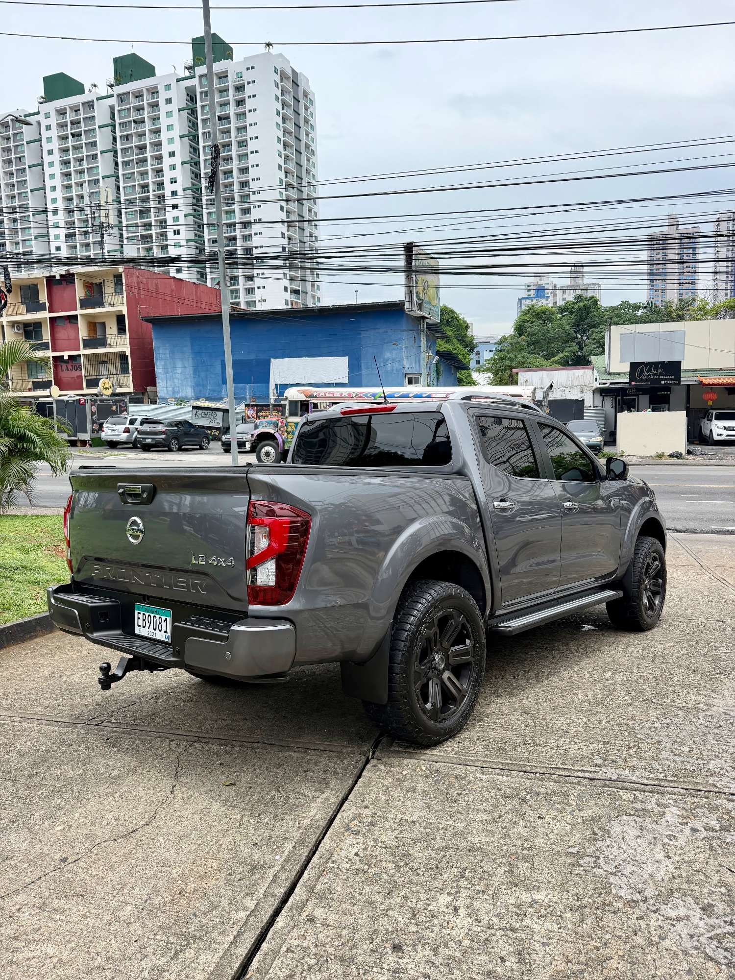 NISSAN FRONTIER 2022