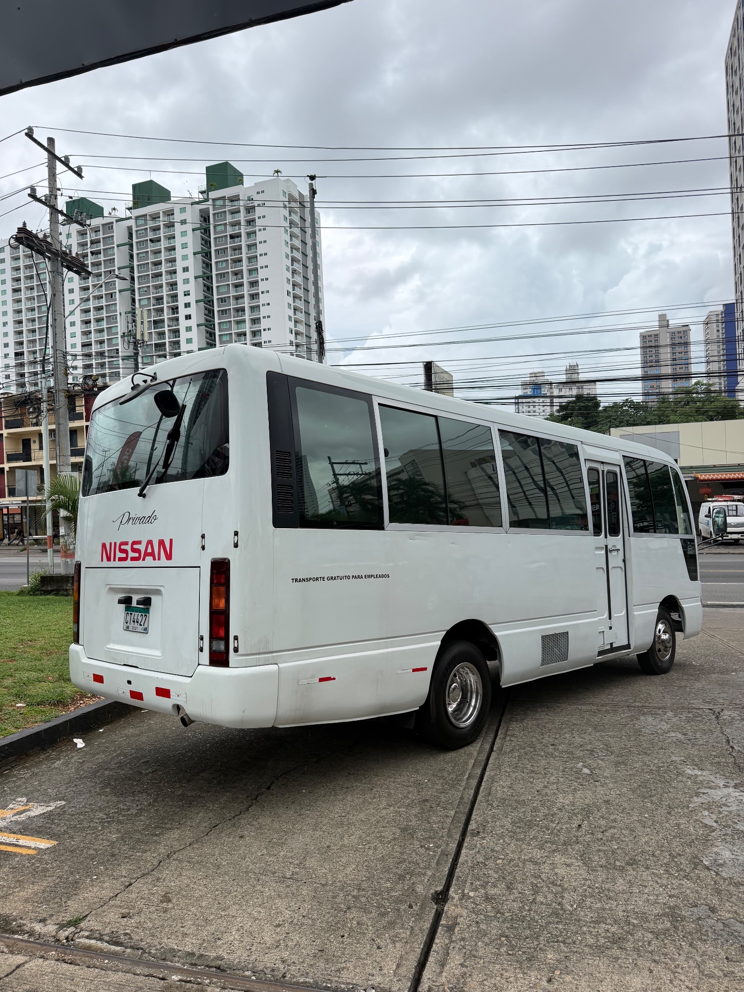 NISSAN CIVILIAN 2017