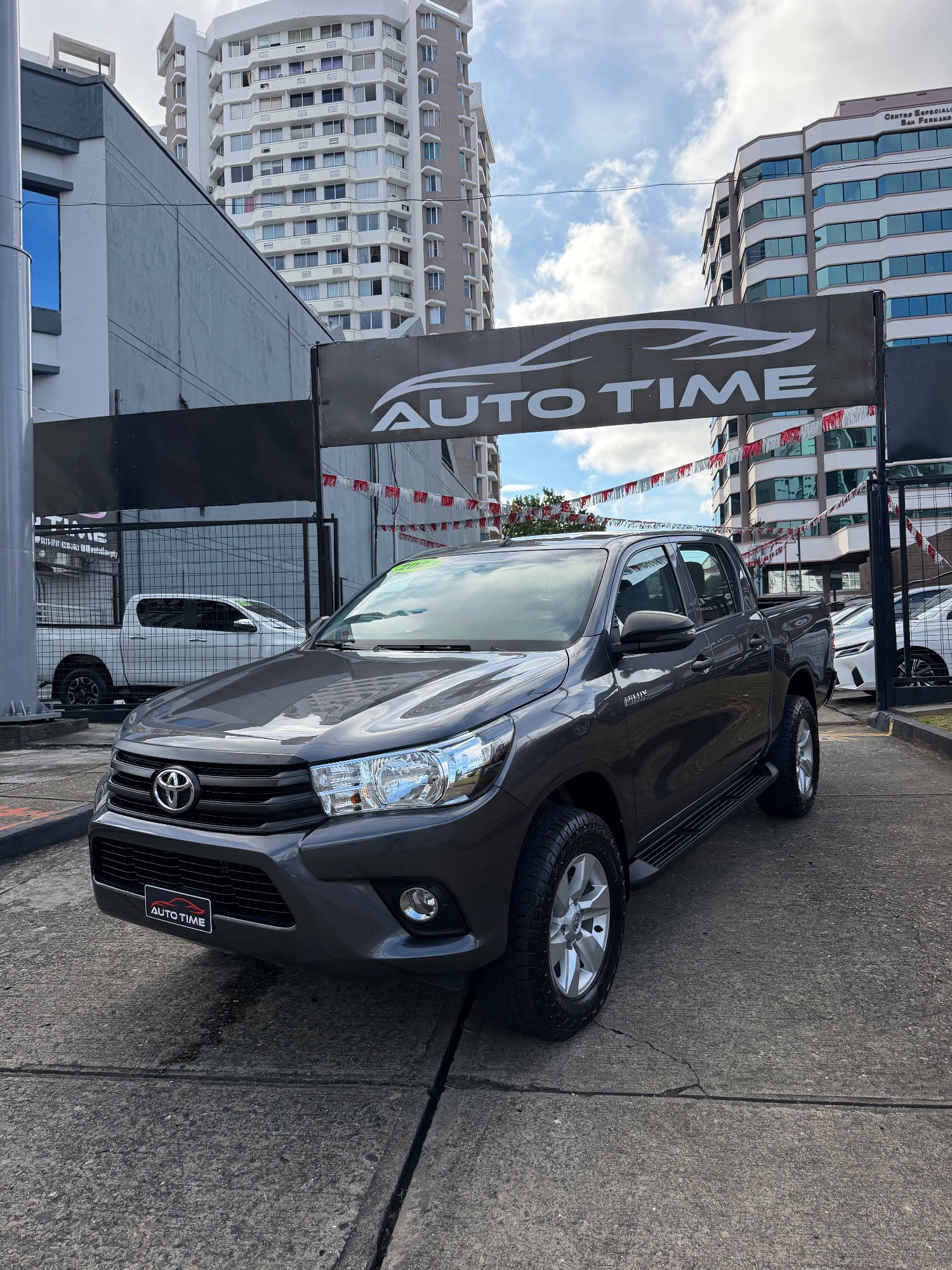 TOYOTA HILUX 2023