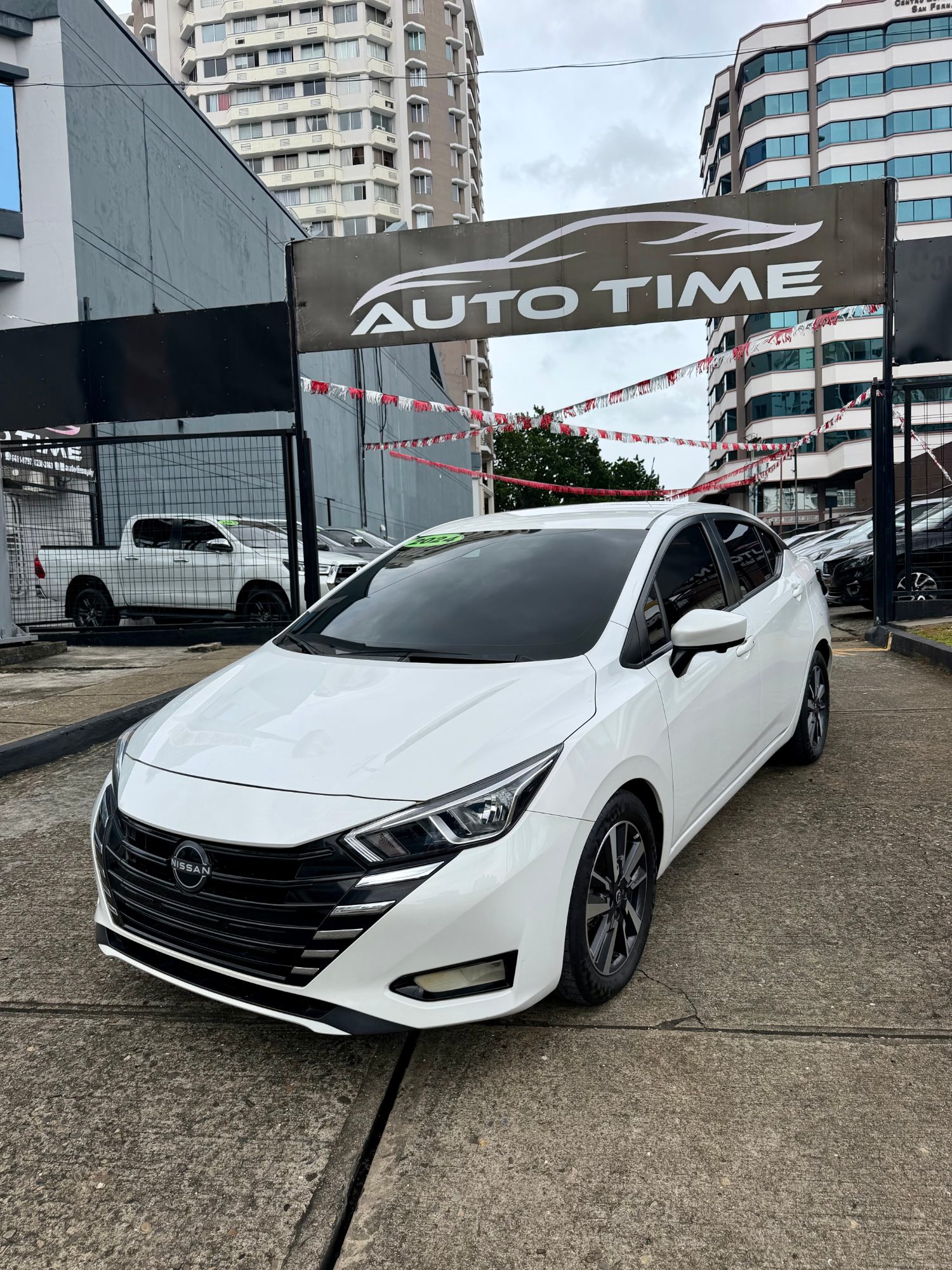 NISSAN VERSA 2024