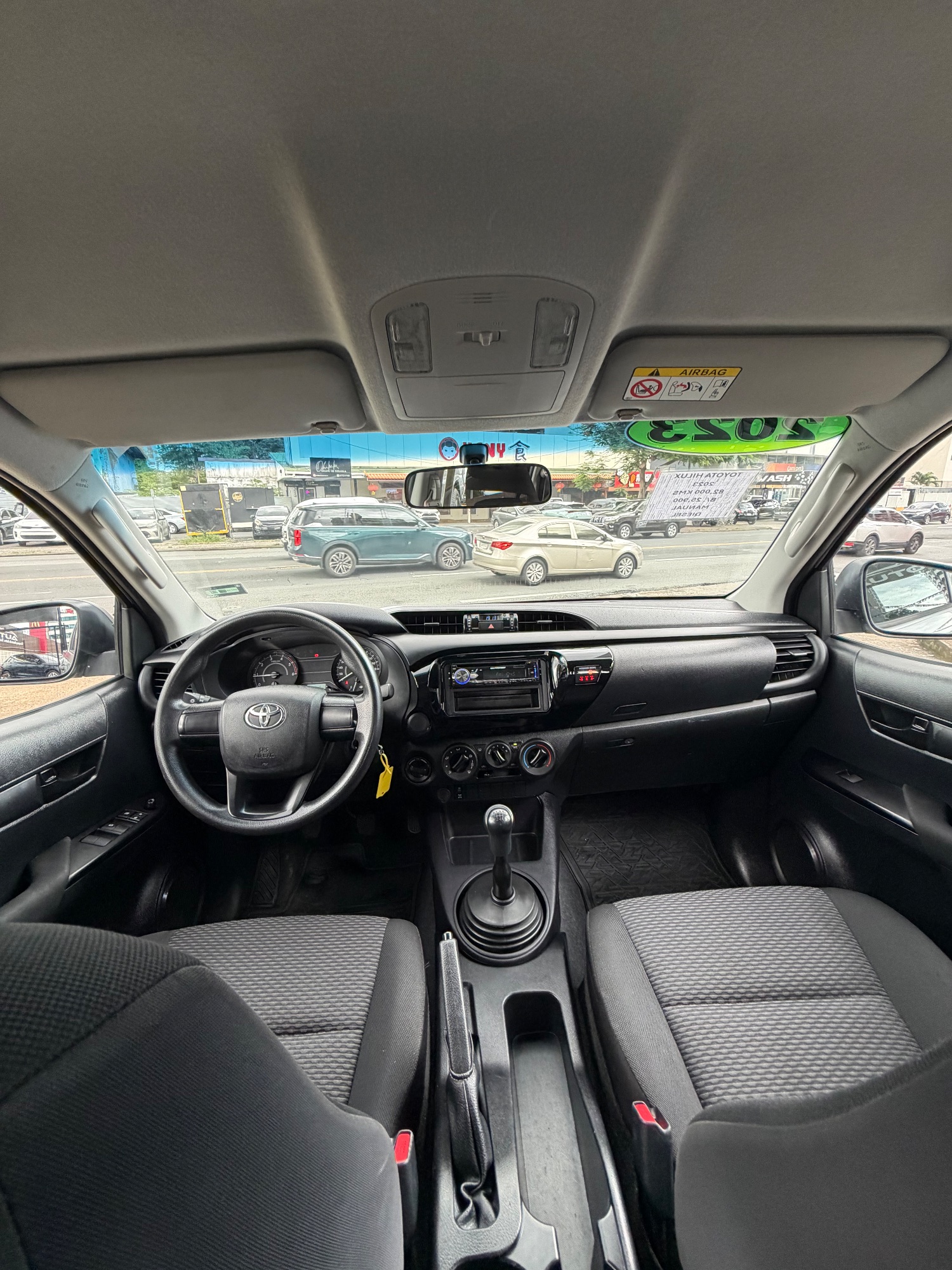TOYOTA HILUX 2023