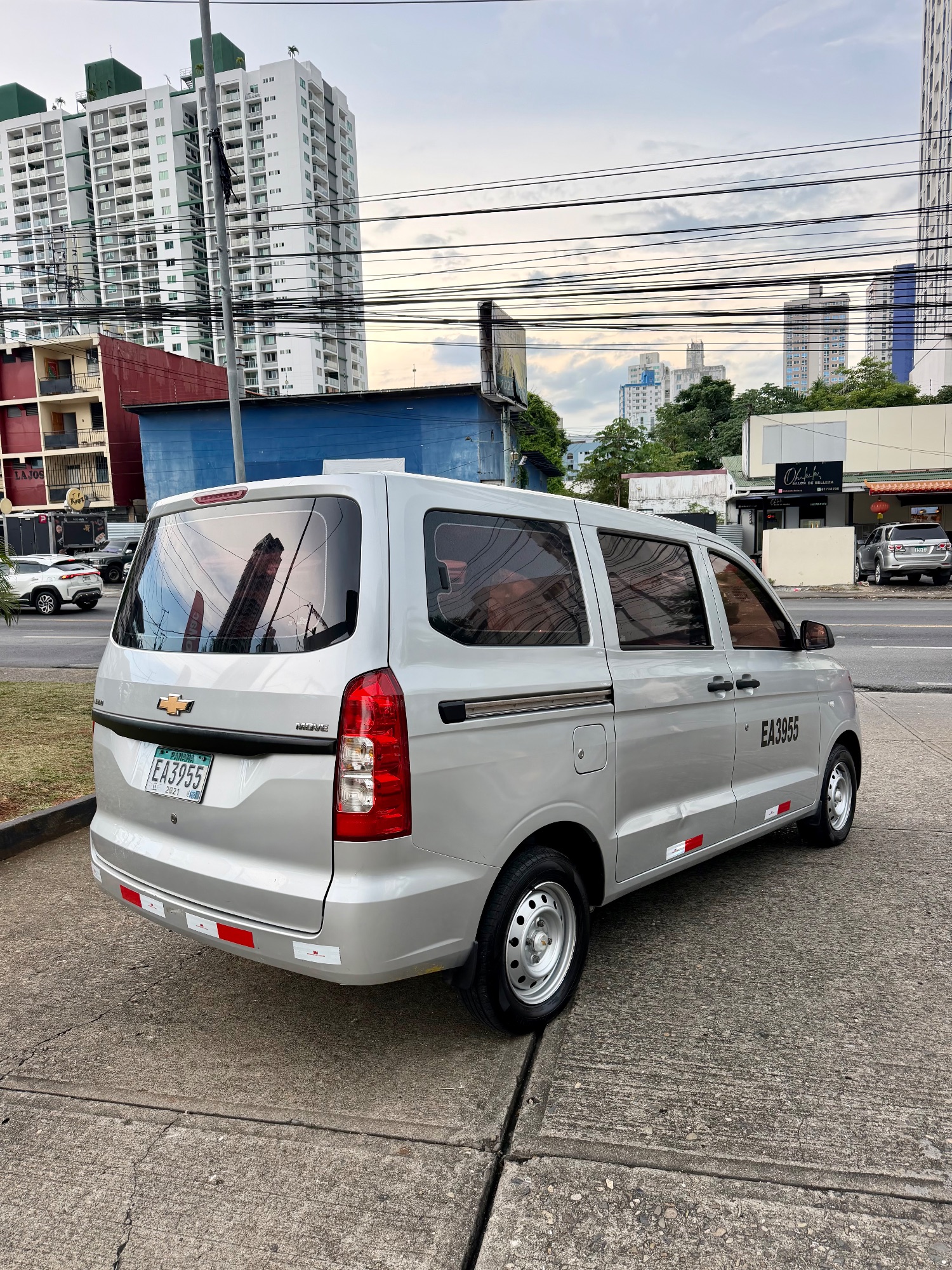 CHEVROLET N400 2022
