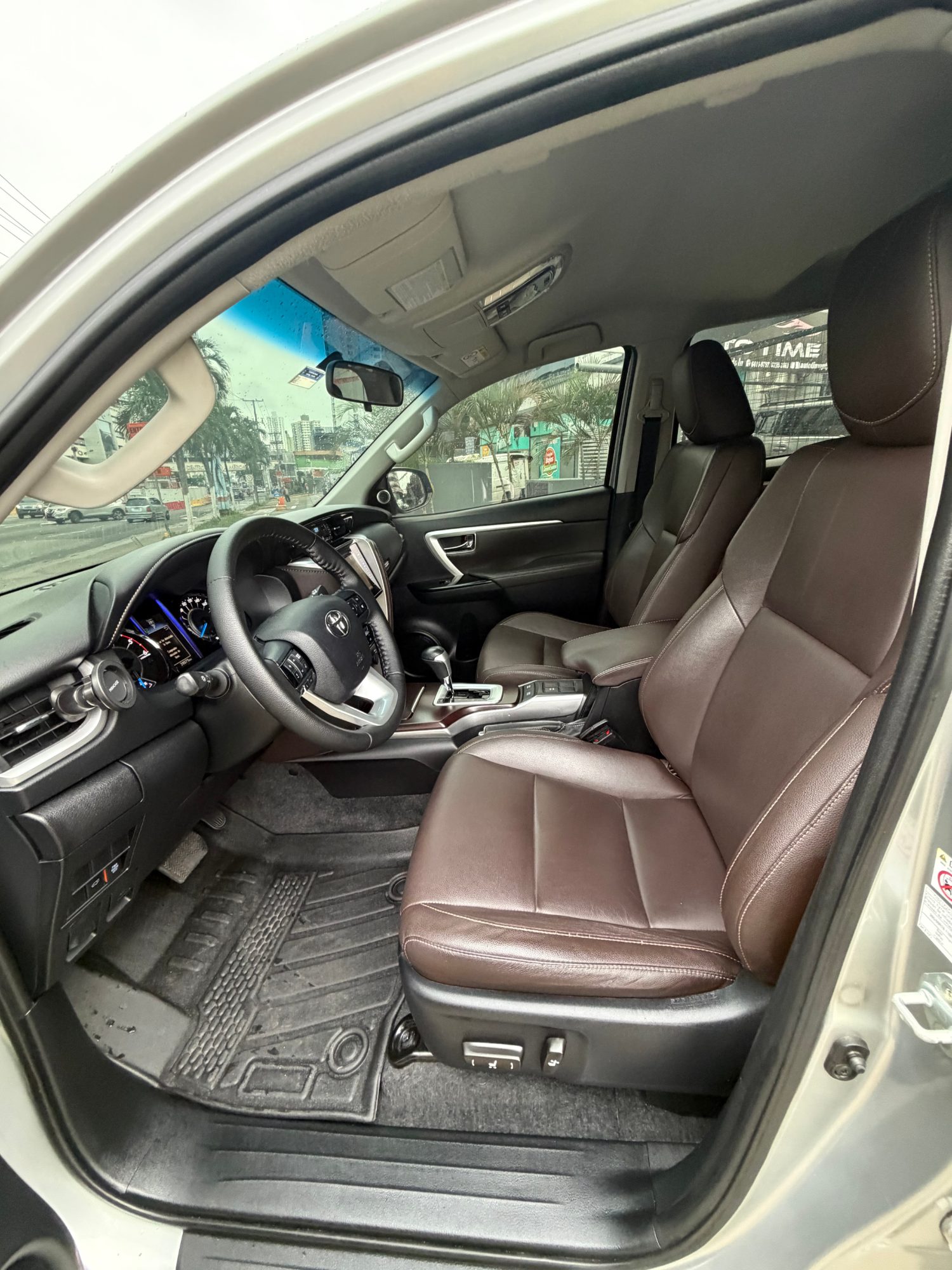 TOYOTA FORTUNER SRV 2018