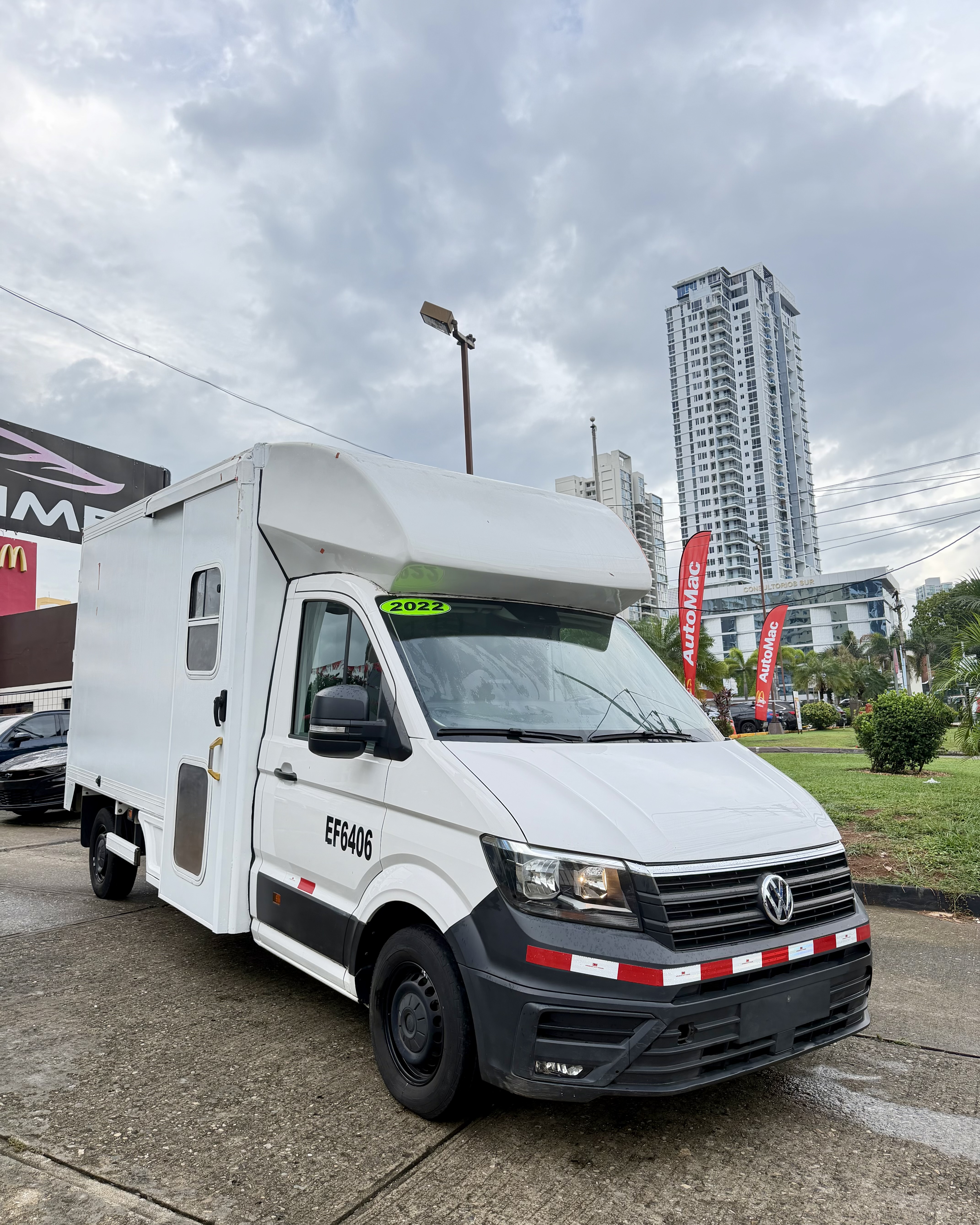 VOLKSWAGEN CRAFTER 2022
