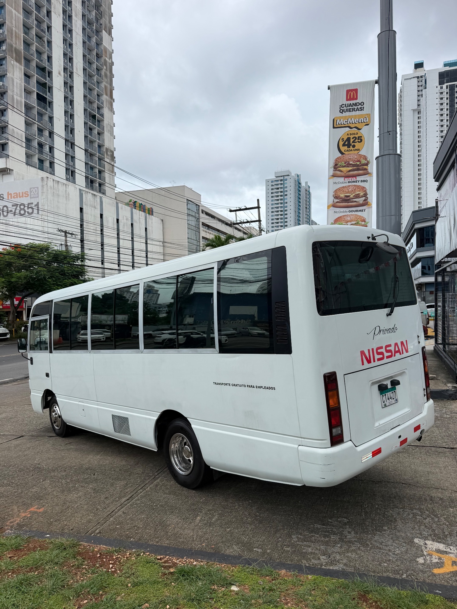 NISSAN CIVILIAN 2017