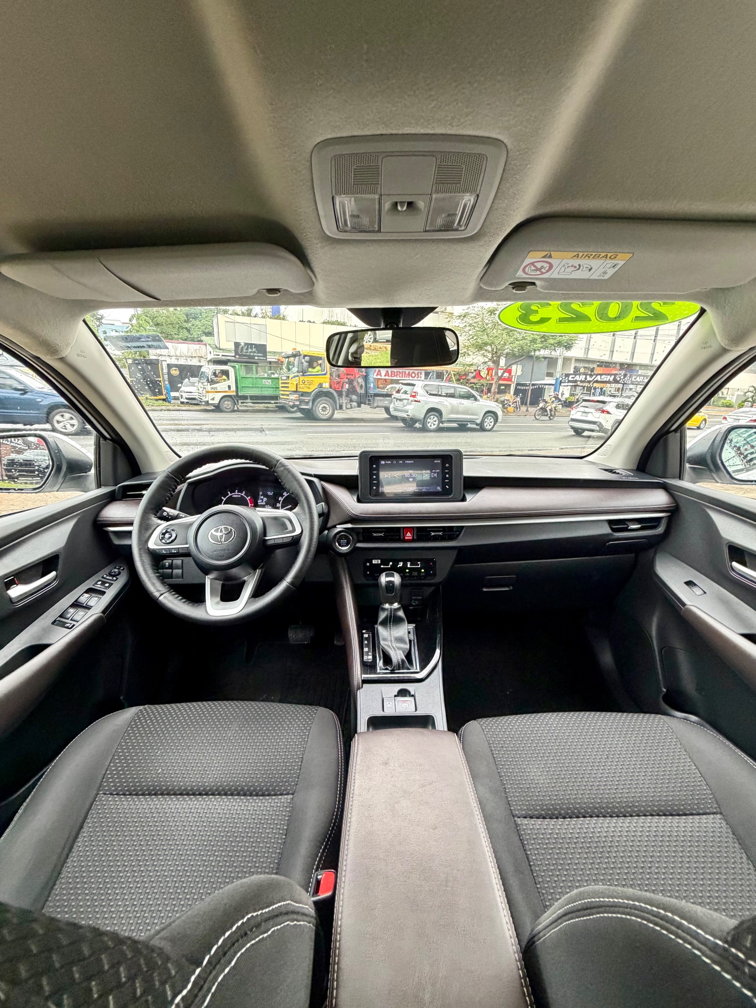 TOYOTA YARIS 2023