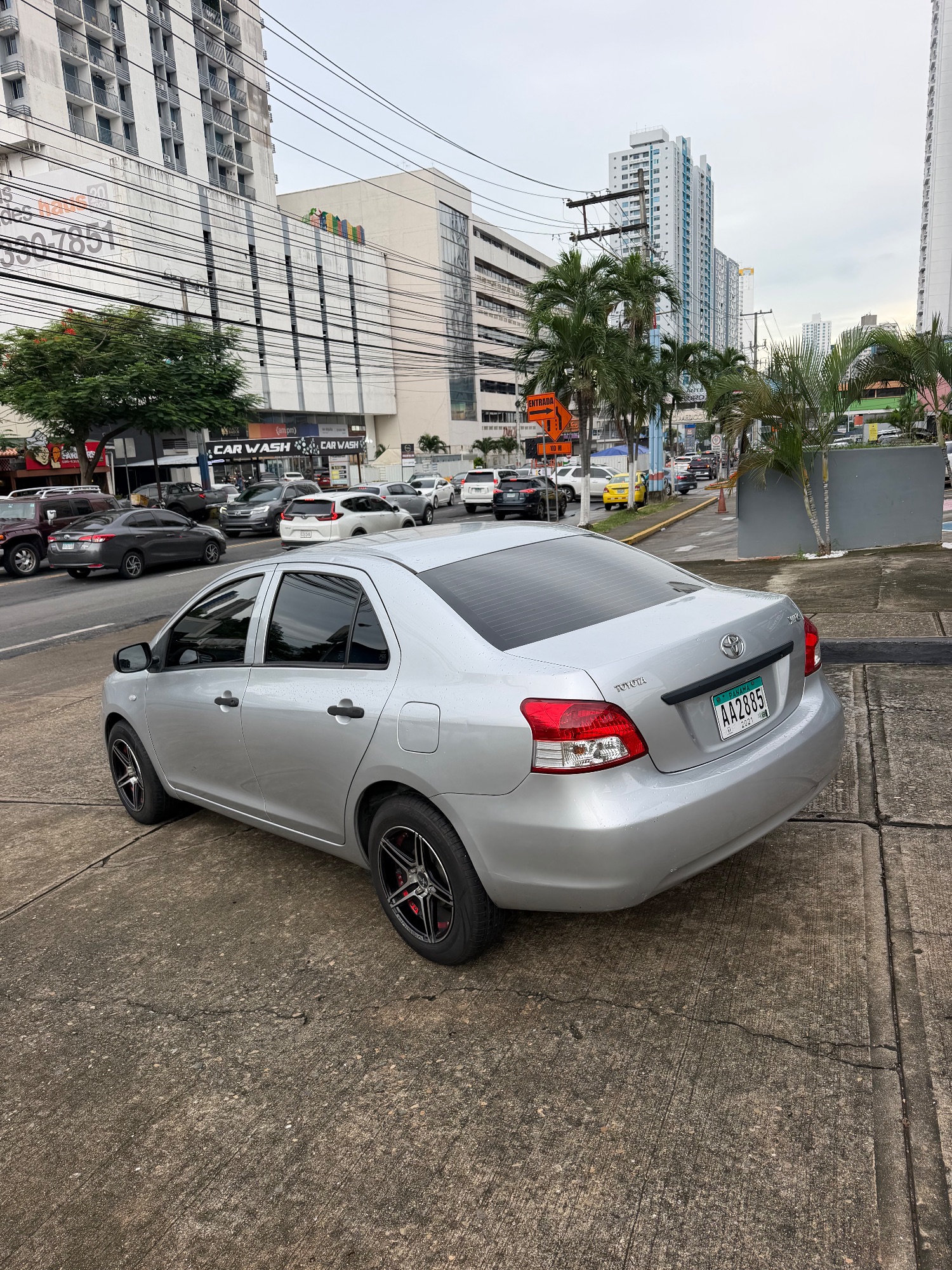 TOYOTA YARIS 2013