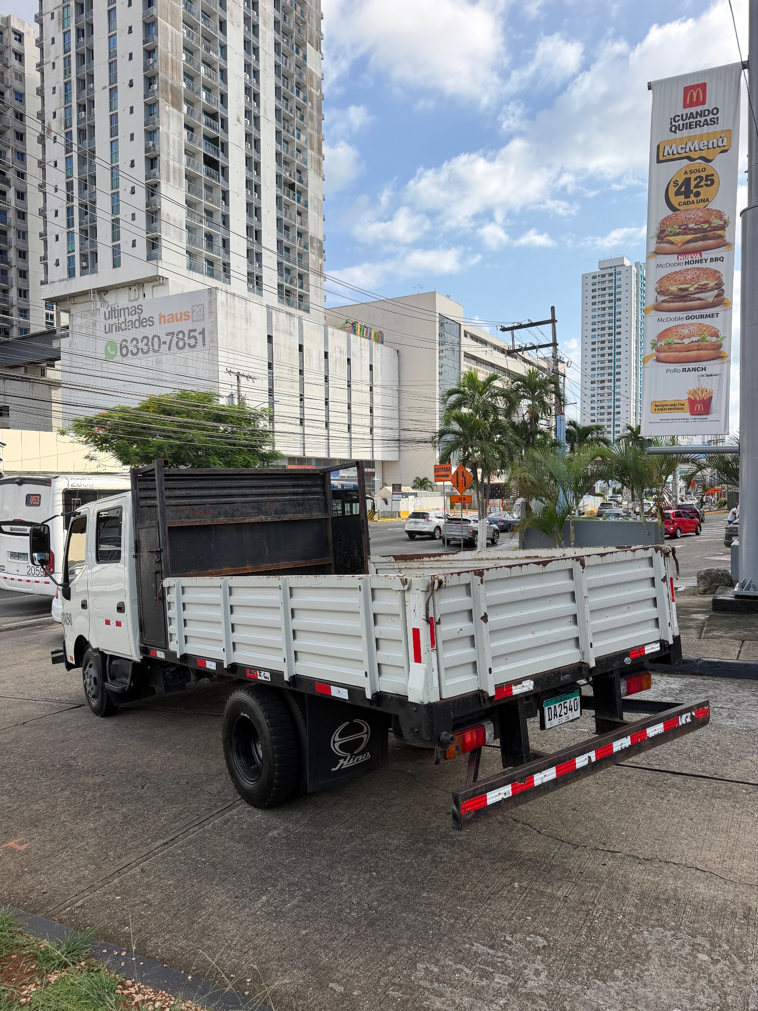 HINO DUTRO 2023