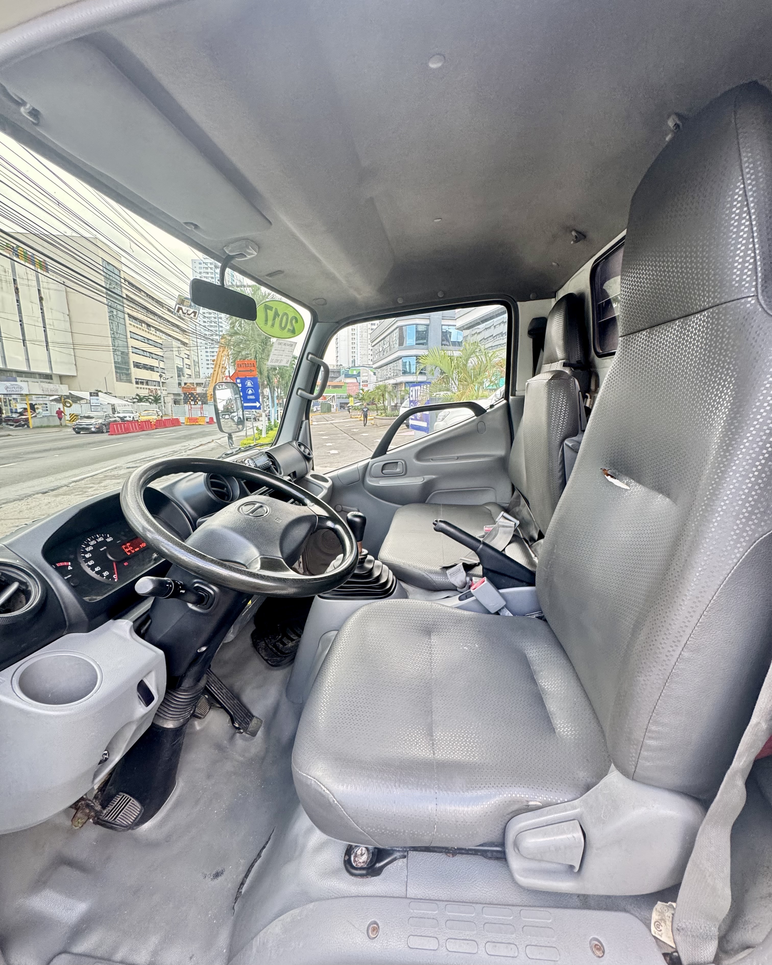 HINO DUTRO 2017