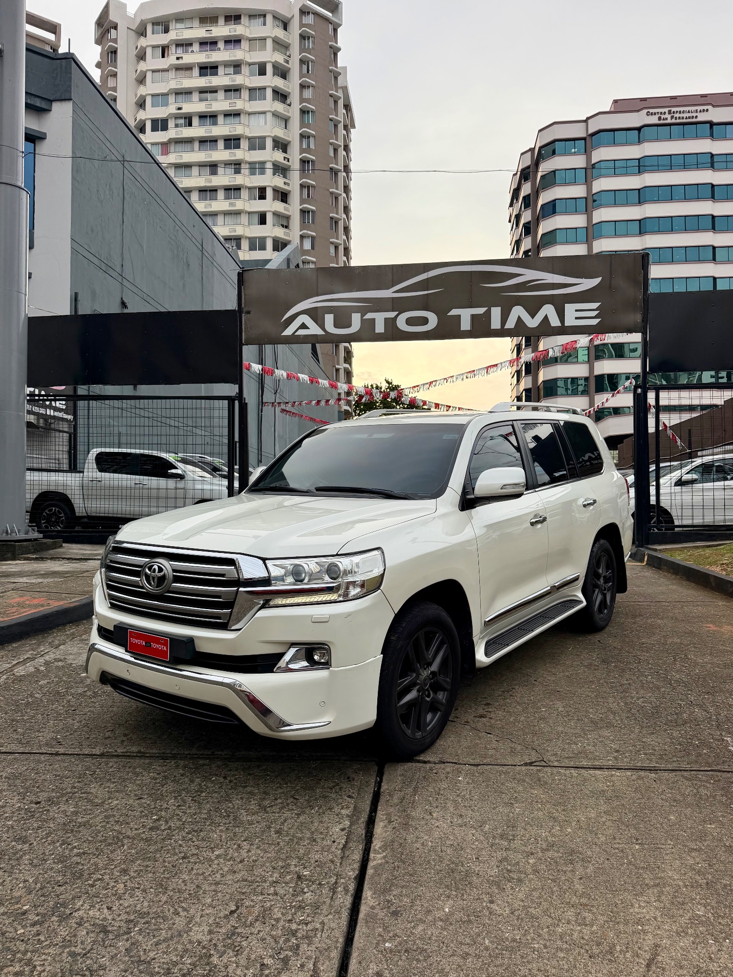TOYOTA LANDCRUISER 2016