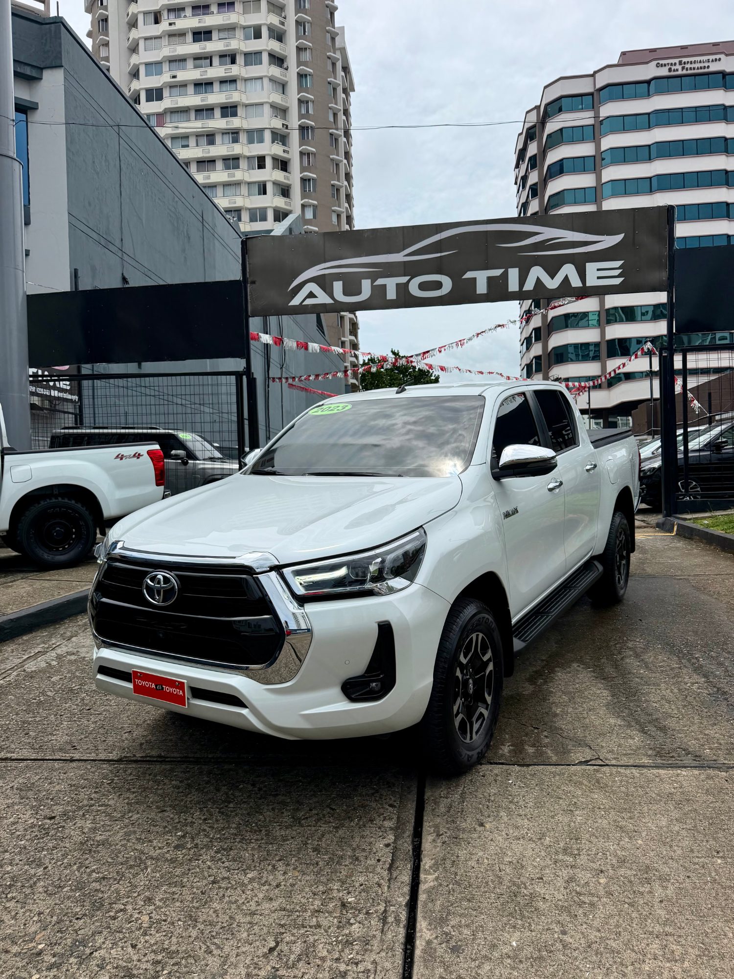 TOYOTA HILUX 2023