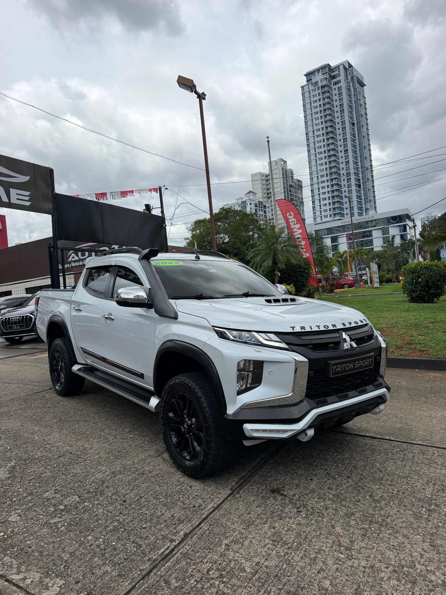 MITSUBISHI L200 2022