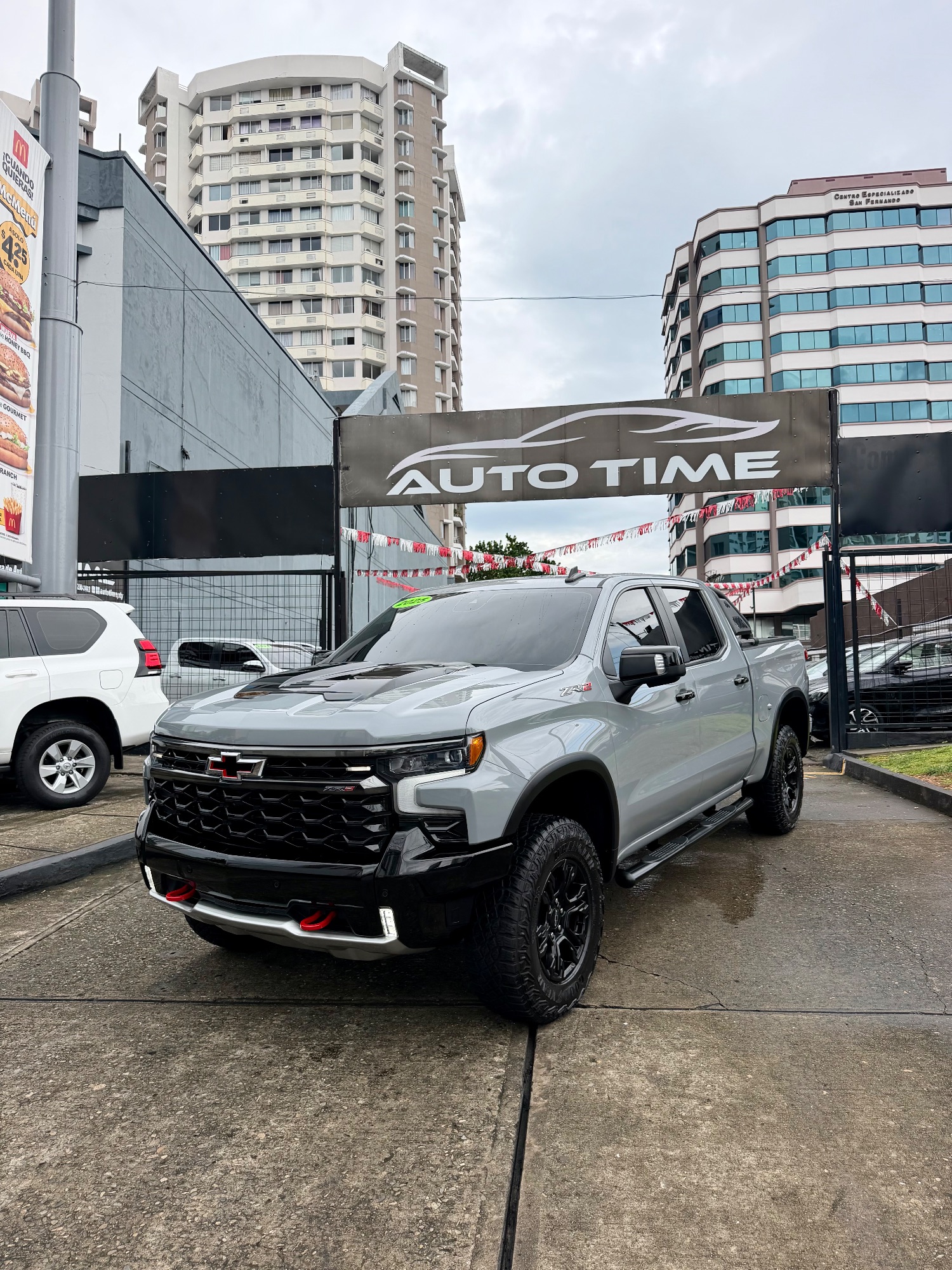 CHEVROLET SILVERADO ZR2 2025