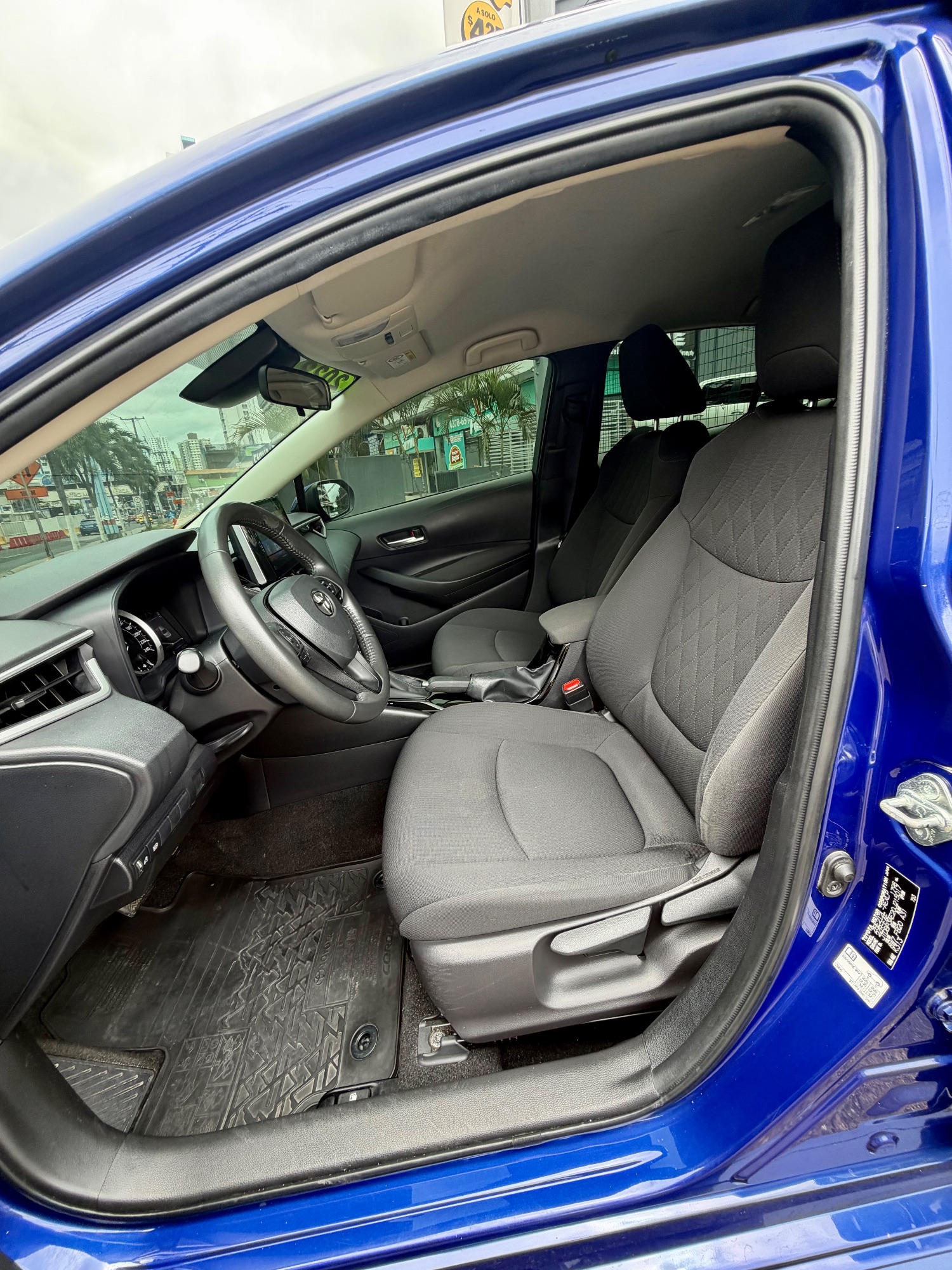 TOYOTA COROLLA LE 2022