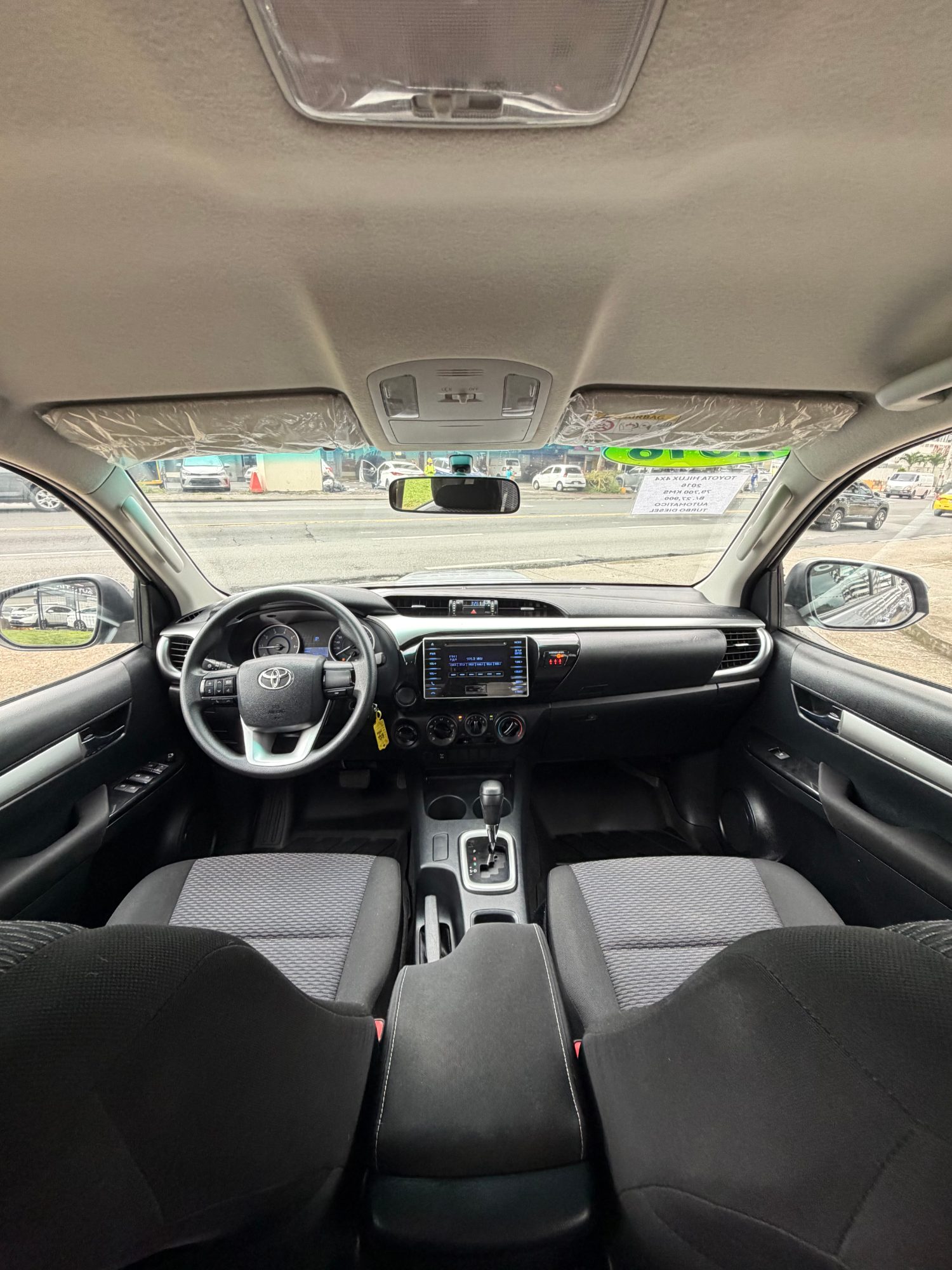 TOYOTA HILUX 2016