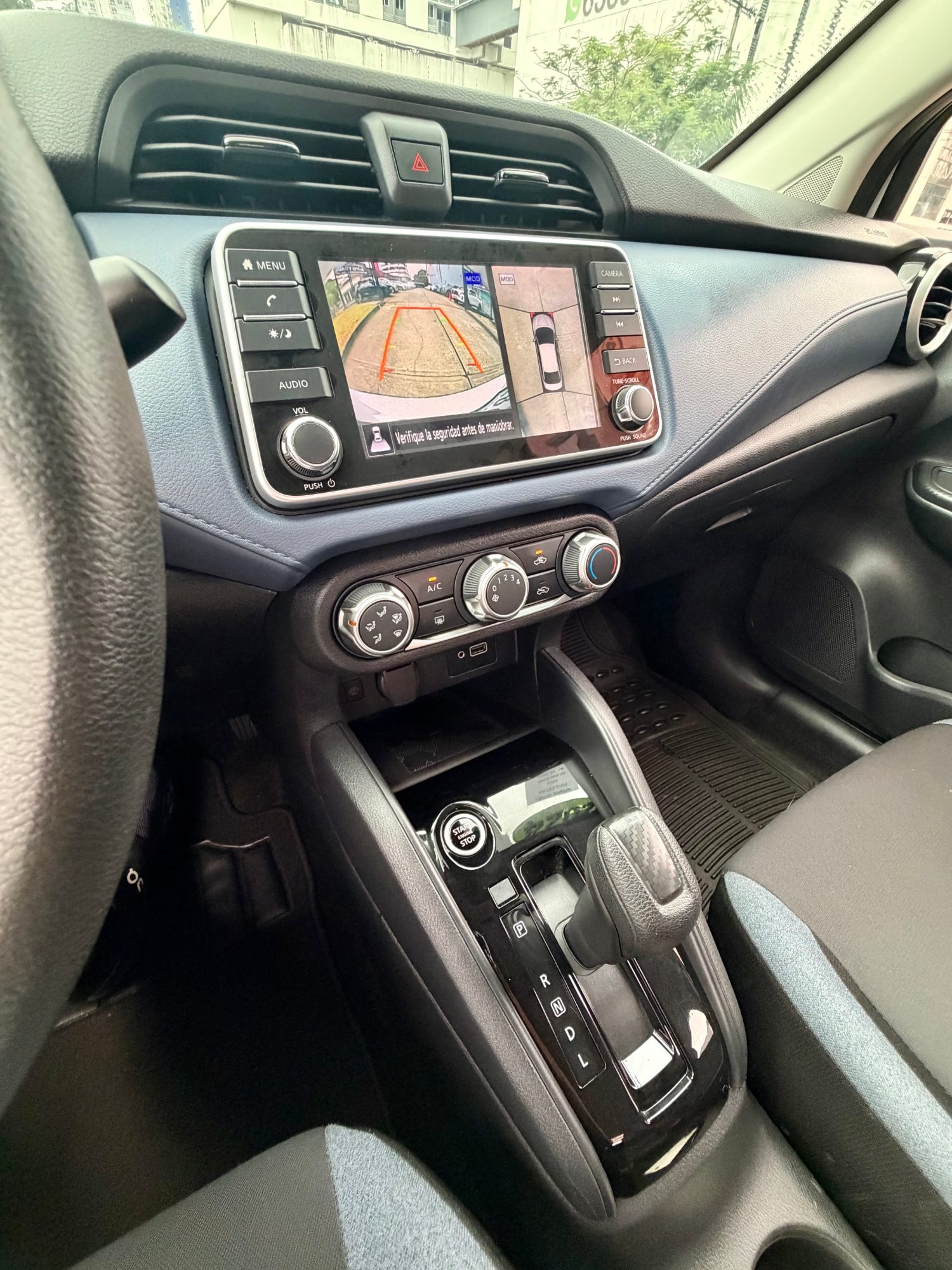 NISSAN VERSA 2024