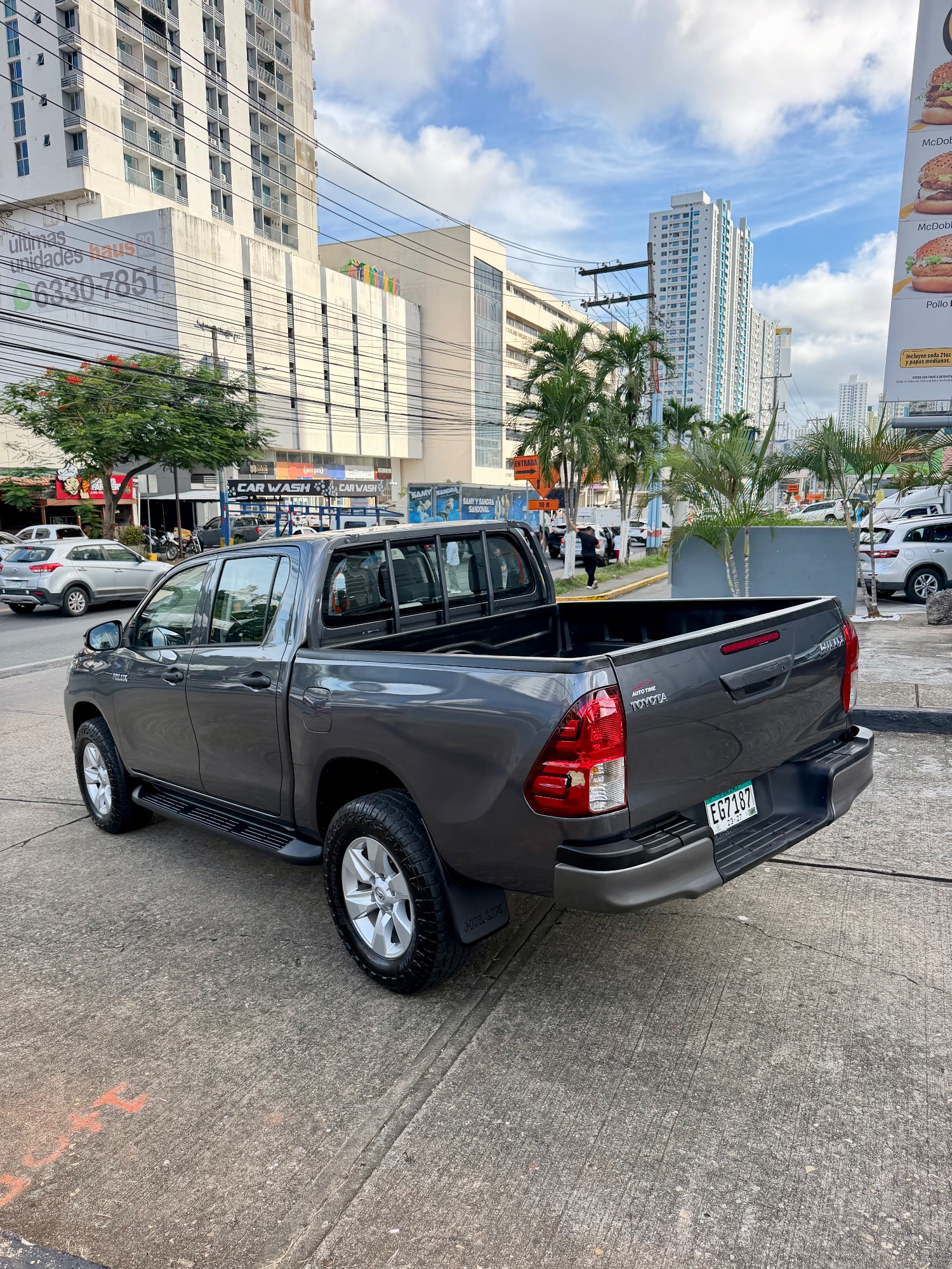 TOYOTA HILUX 2023
