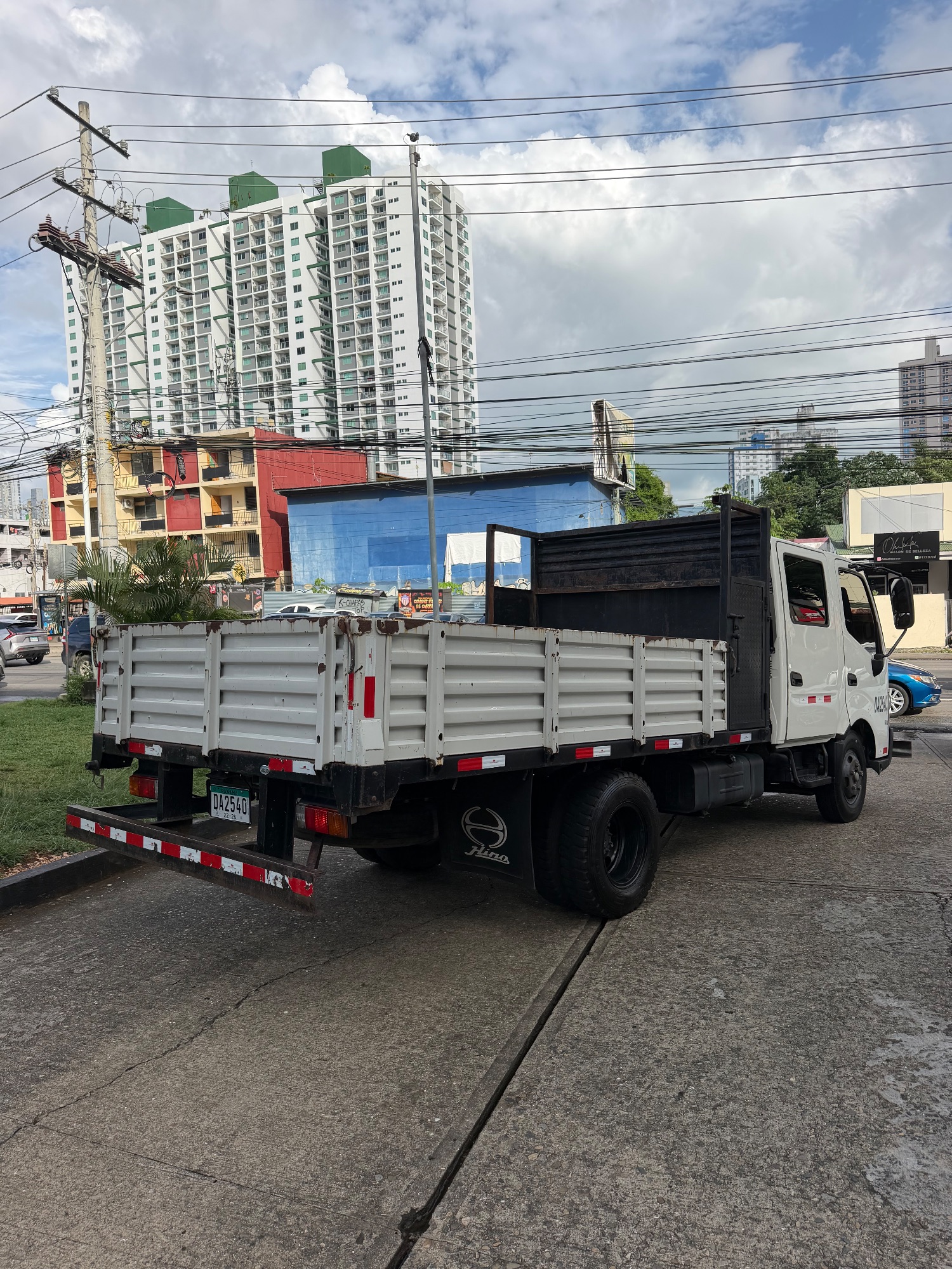 HINO DUTRO 2023
