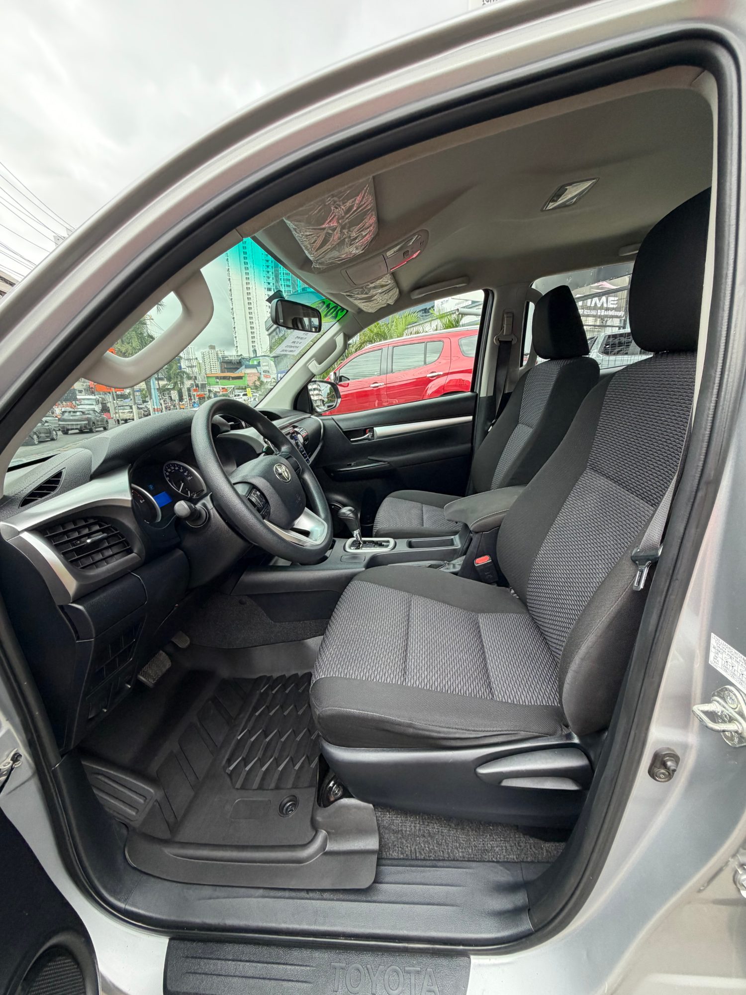 TOYOTA HILUX 2016