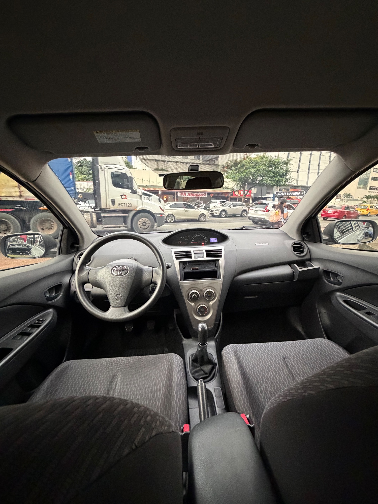 TOYOTA YARIS 2013