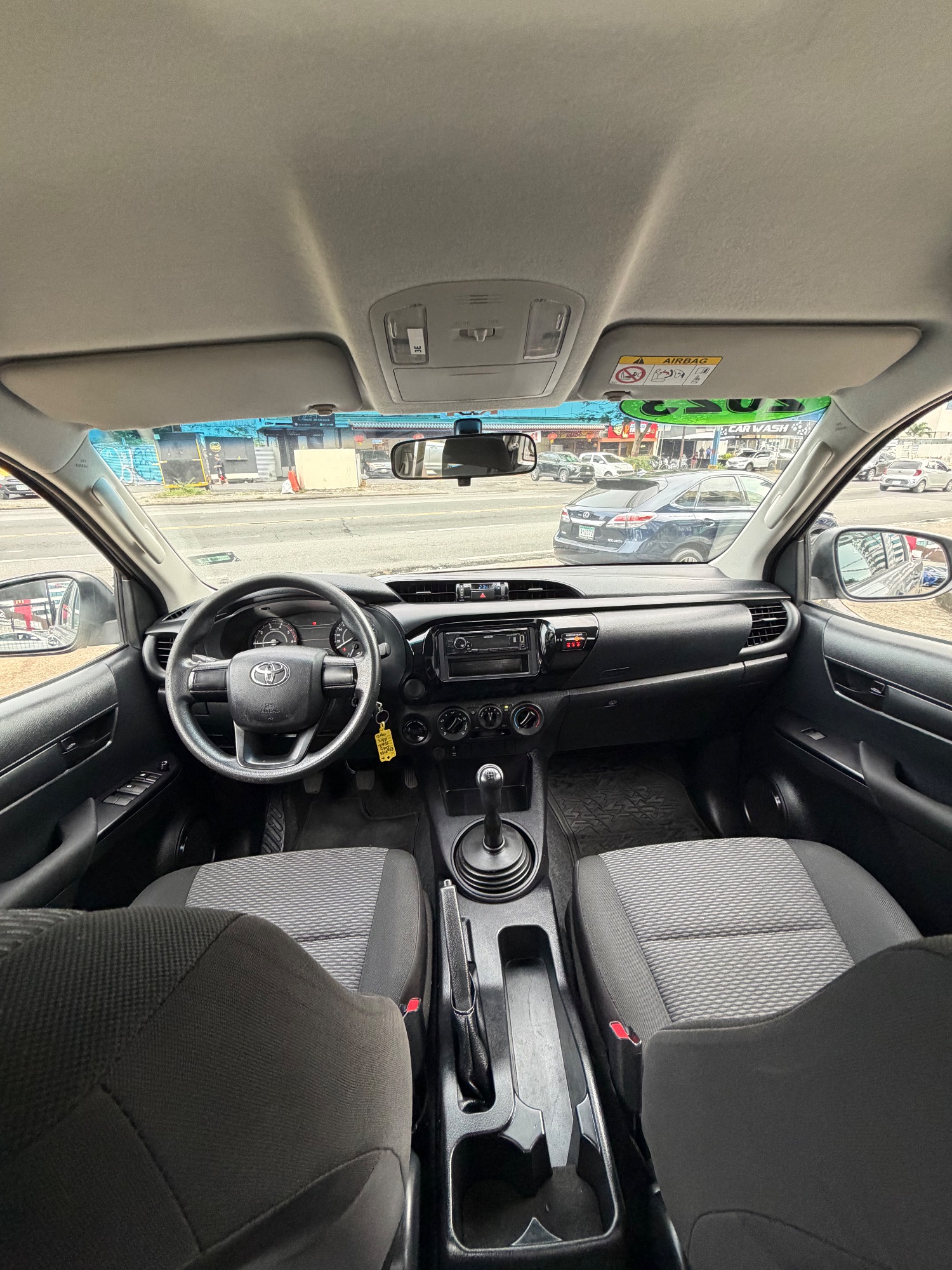 TOYOTA HILUX 2023