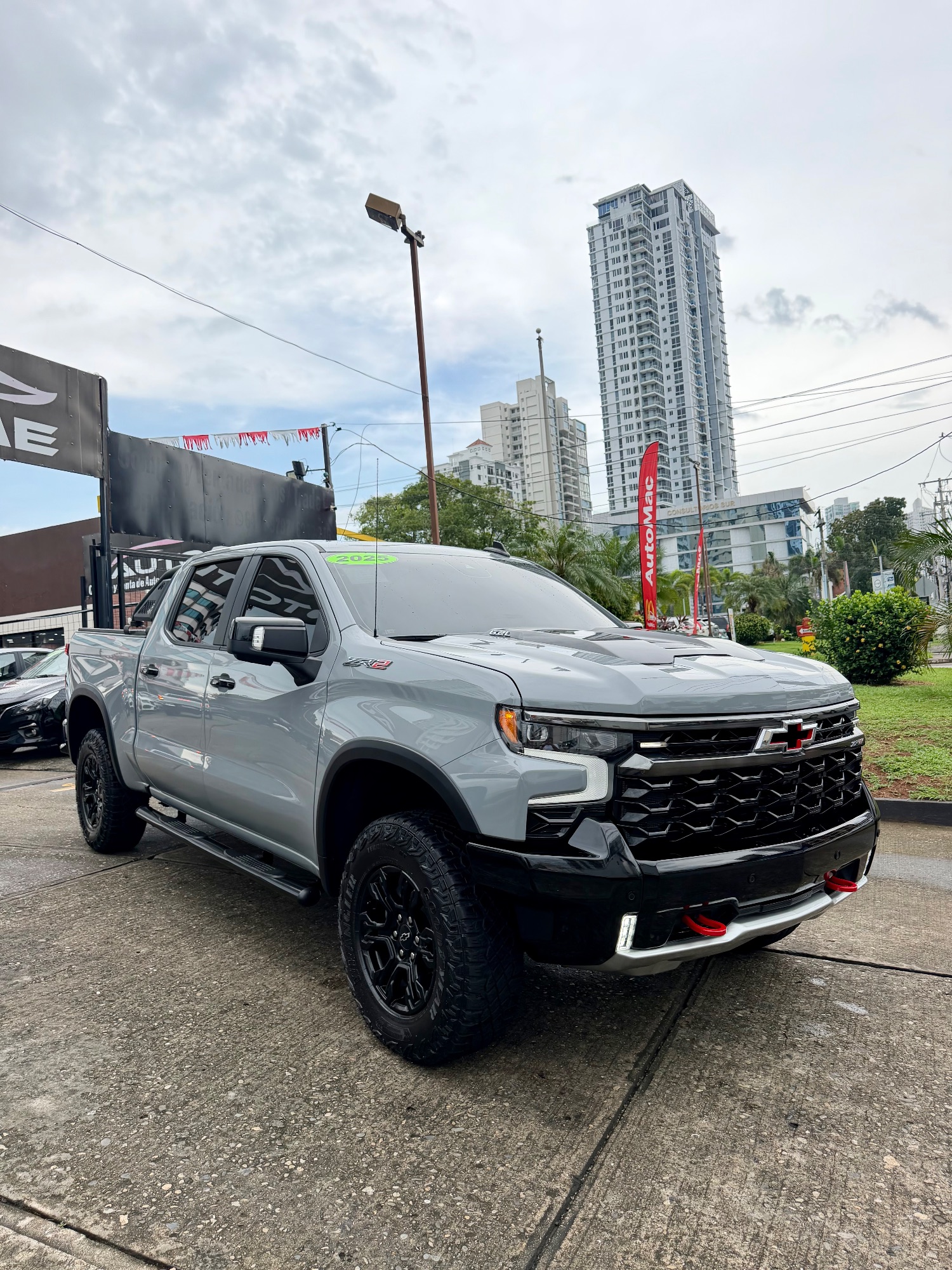 CHEVROLET SILVERADO ZR2 2025