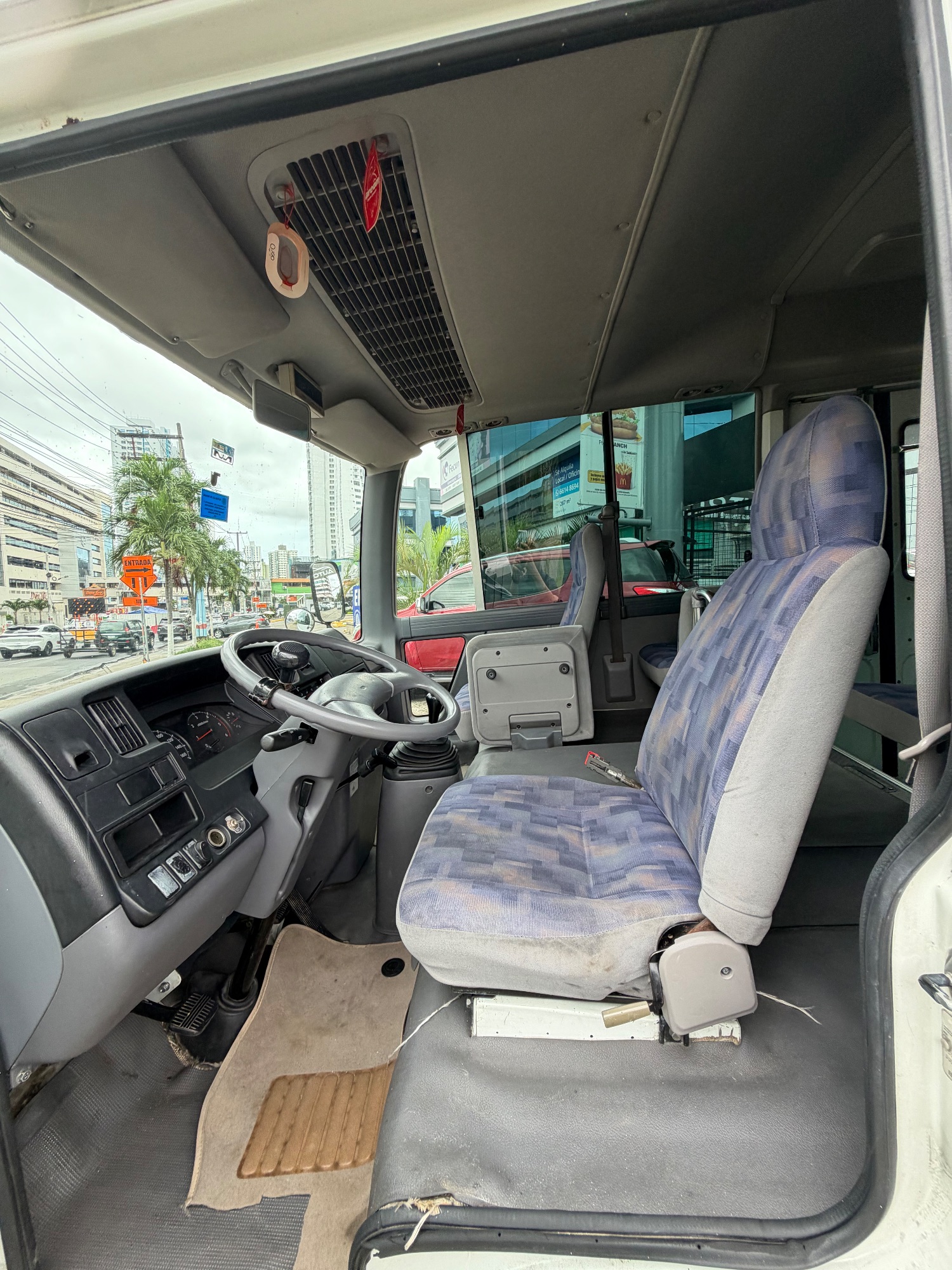NISSAN CIVILIAN 2017