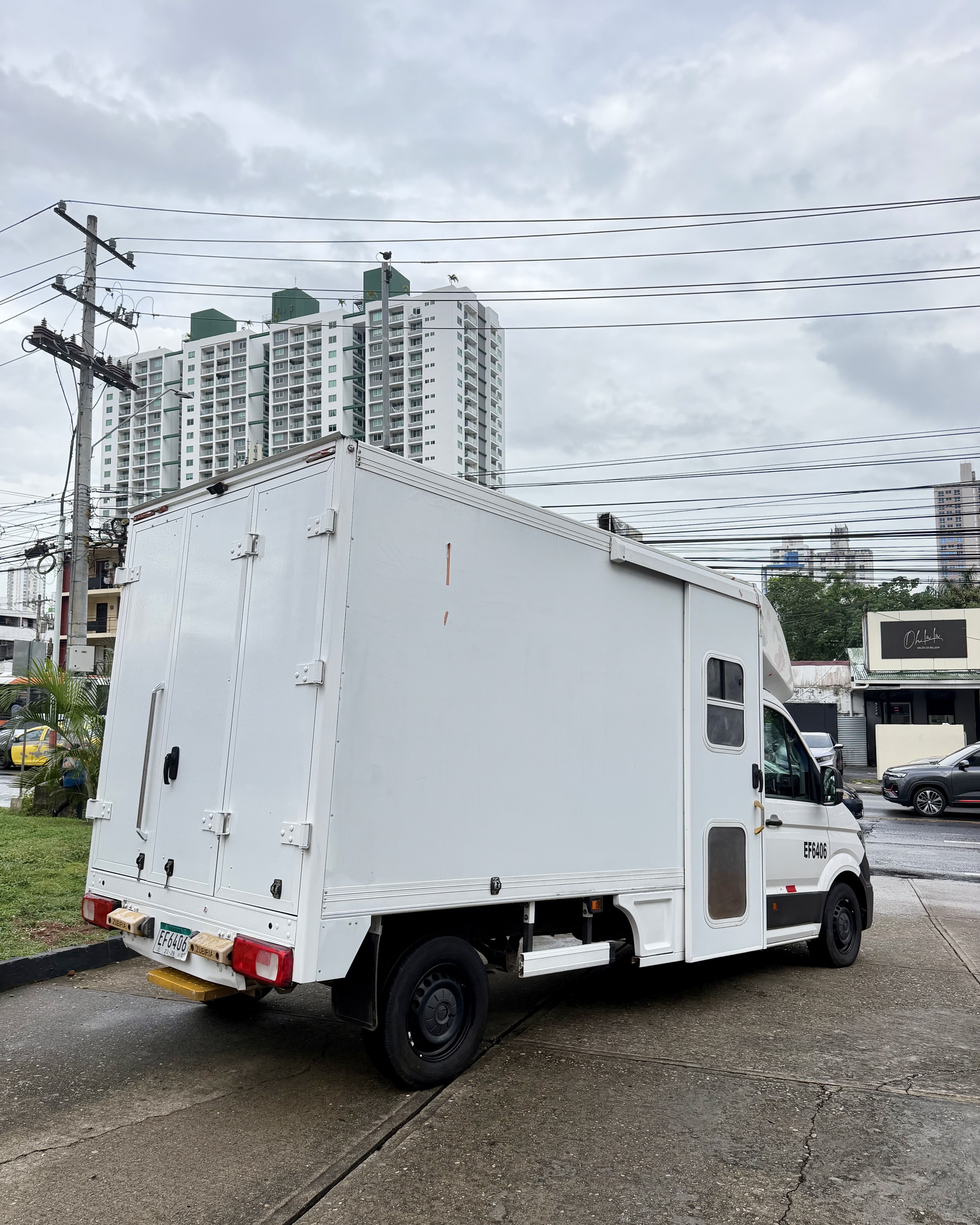 VOLKSWAGEN CRAFTER 2022