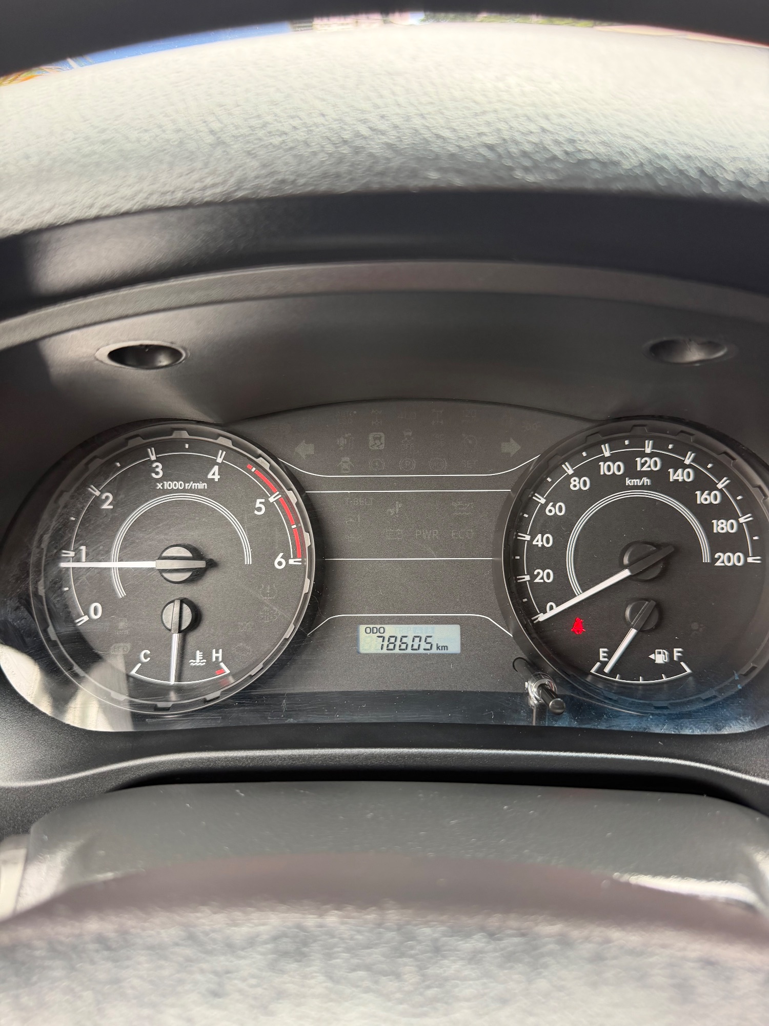 TOYOTA HILUX 2024