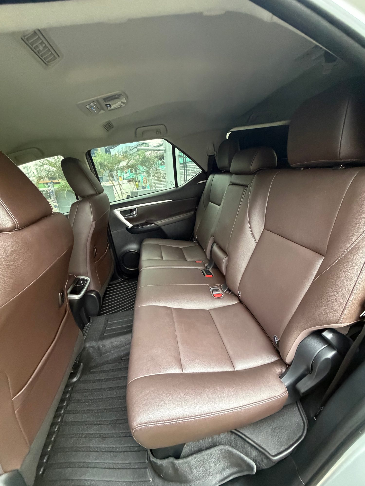 TOYOTA FORTUNER SRV 2018