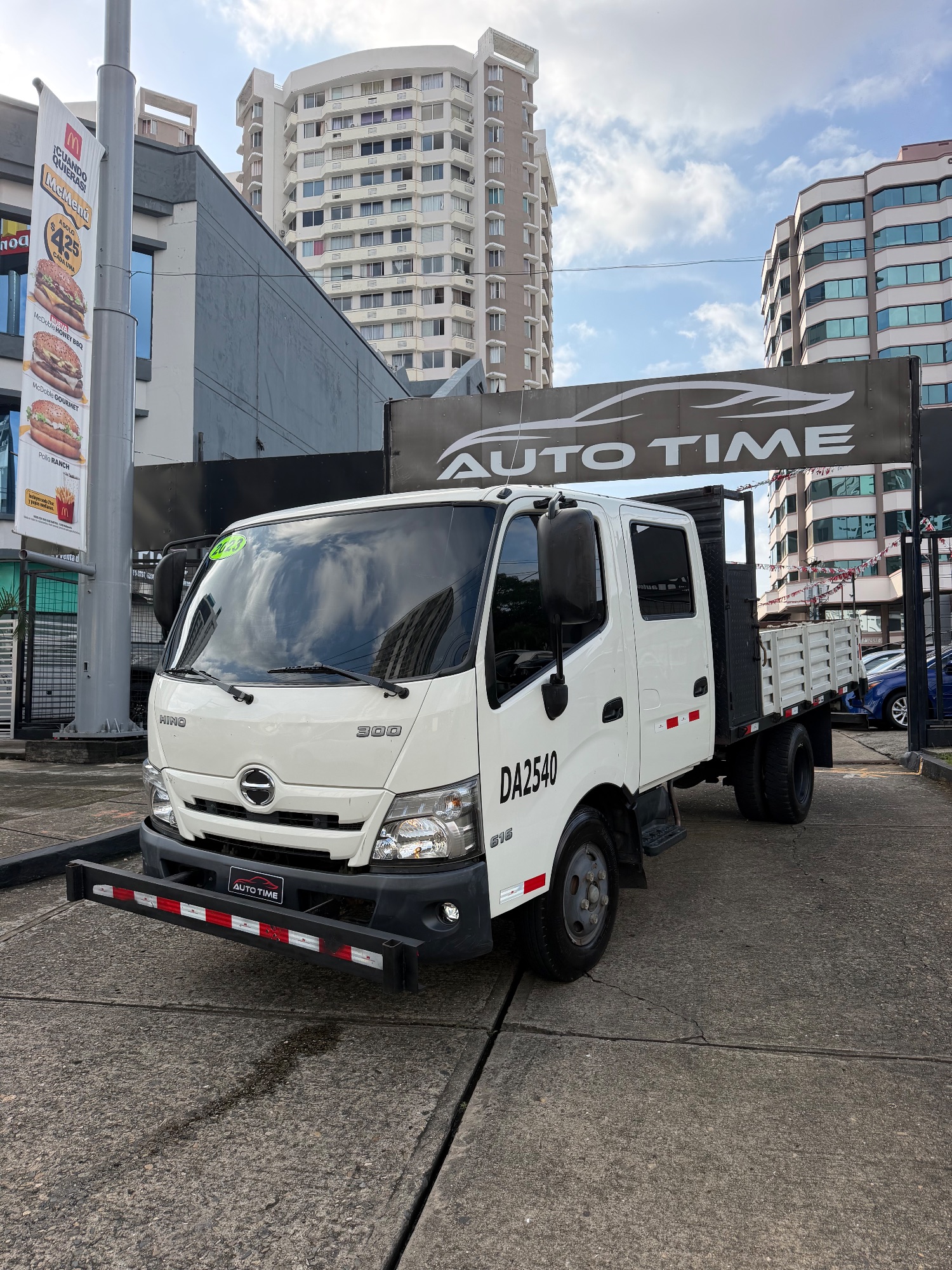 HINO DUTRO 2023