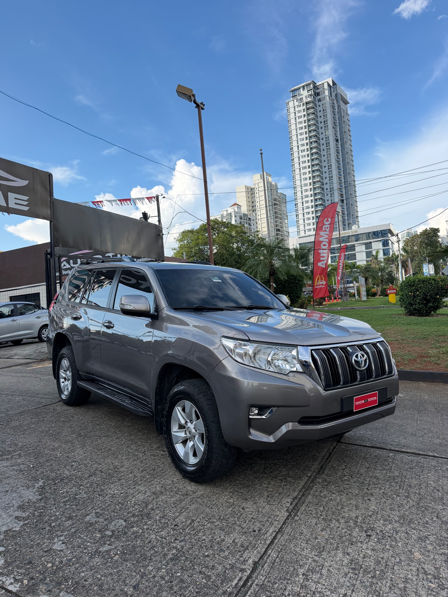TOYOTA PRADO 2019